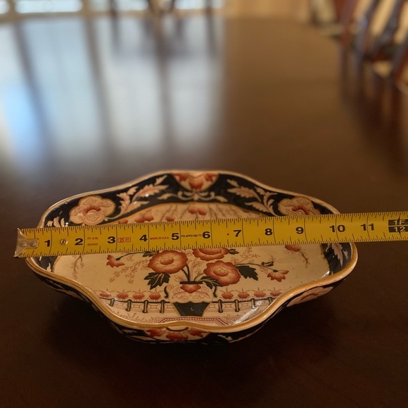 Porcelain Accent Dish - Picture 4 of 4